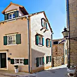Daky Guest house 4*