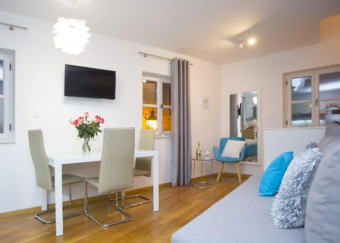 Daky ゲストハウス スプリト